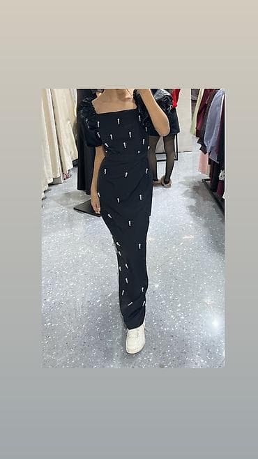 Другая женская одежда: Элегантное чёрное платье с жемчугом Стильное платье с жемчужным — 2