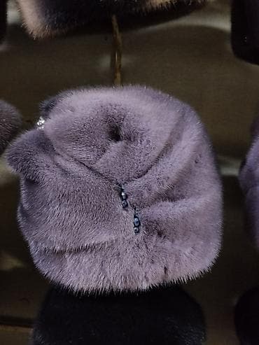 для беременых шым: Меховая женская шапка пыльно-сиреневого оттенка. Модель объёмная — 1