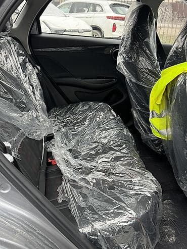 geely l7: BYD E2: 2025 г., 0.1 л, Вариатор, Электромобиль, Хэтчбэк — 8