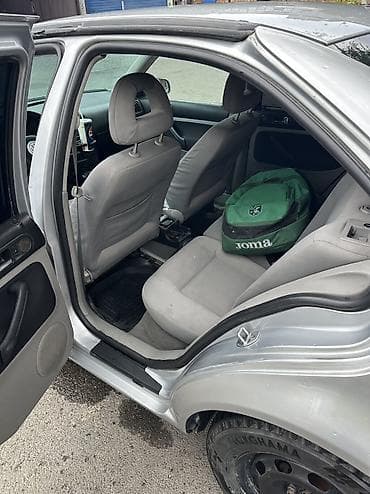mc 2000: Volkswagen Bora: 2001 г., 2 л, Автомат, Бензин, Седан — 8