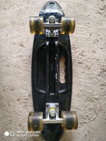 домашний велотренажер: Продаю скейт. Минимальный торг уместен.; состояние 8 из 10. мало — 2