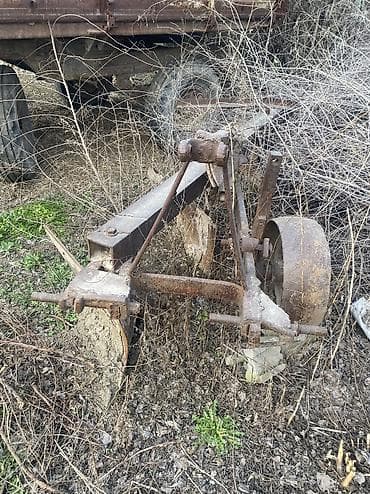 касилка травы: Продается пресс подборщик и плуг 
И придцеп(телешка) — 2