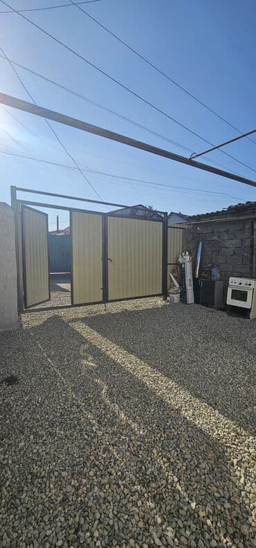 дома и участки в бишкеке: Полдома, 49 м², 3 комнаты, Собственник, Косметический ремонт — 8