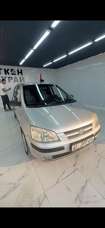 авто сатылат: Hyundai Getz: 2003 г., 1.3 л, Кол менен иштөөчү, Бензин, Хетчбек — 3