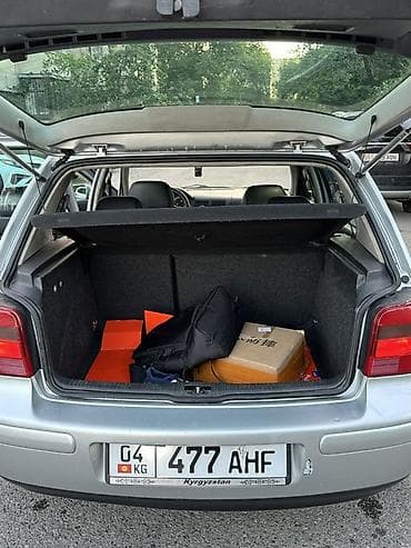Унаа сатуу: Volkswagen Golf: 2002 г., 1.6 л, Кол менен иштөөчү, Бензин, Хетчбек — 9