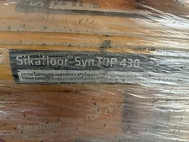 Sikafloor SynTop 430 — сухая упрочняющая смесь с корундовым