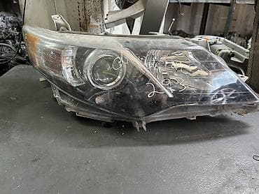 Передняя левая фара Toyota Оригинал