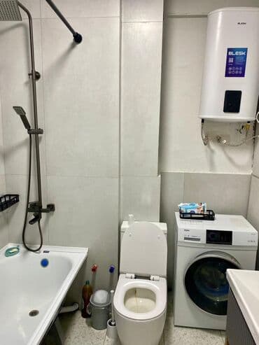 бекер квартира: 3 бөлмө, 70 м², 4 кабат — 8