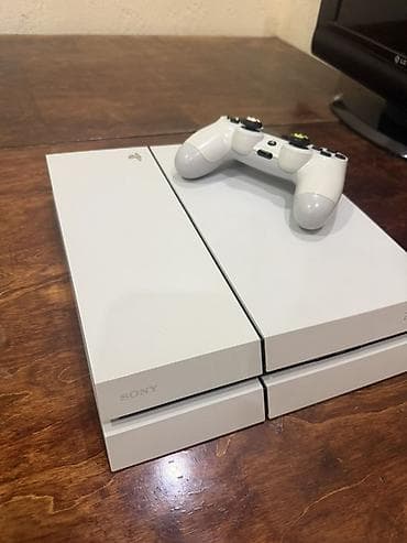 Игровая приставка Sony PlayStation 4 (белая) Комплектация: - Консоль