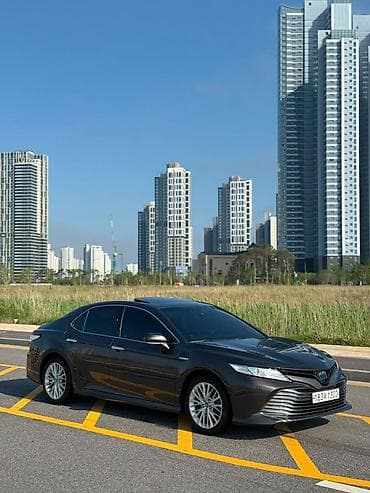 camry: Toyota Camry: 2019 г., Гибрид, Седан — 2