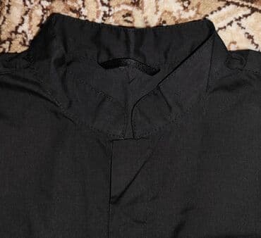 •Китель+ поварская шапка •размер:48-50( рост 175-180см) •количество:2