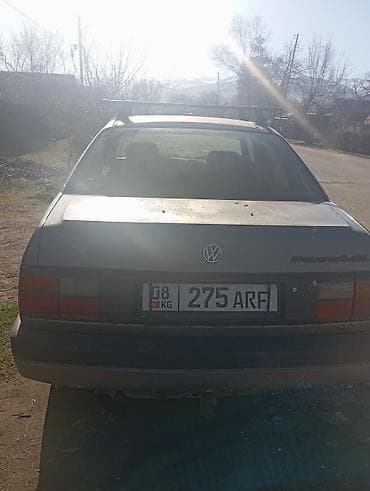 Volkswagen Passat: 1990 г., Седан at lalafo.kg Volkswagen Passat: 1990 г., Седан