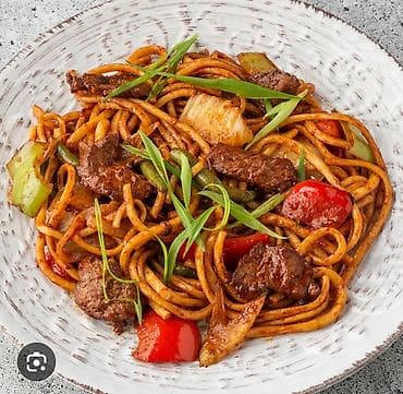 Требуется wok повар Пловник в кафе. Находимся в центре города