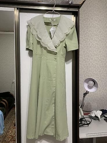 летние платье: Платье миди салатового цвета с крупным контрастным — 1