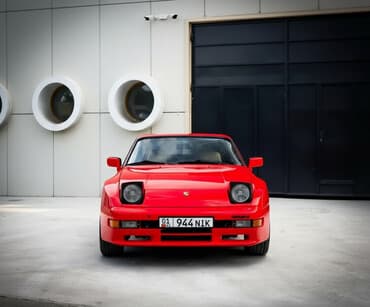 Porsche 944: 1982 г., Купе