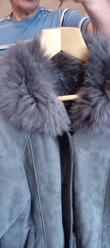 дубленк: Дубленка. производство Турция. размер 50. темно-серого цвета. одевала — 3
