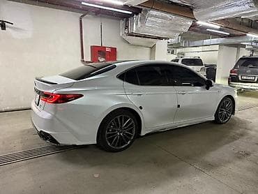 e2 byd: Toyota Camry: 2025 г., 2 л, Автомат, Гибрид, Седан — 2