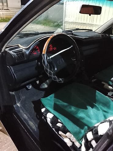 Унаа сатуу: Audi 100: 1991 г., 2.3 л, Кол менен иштөөчү, Бензин, Седан — 6