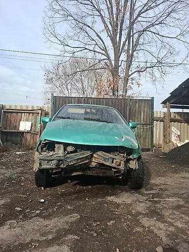 Volkswagen Polo: 1996 г., 1.4 л, Механика, Бензин, Купе