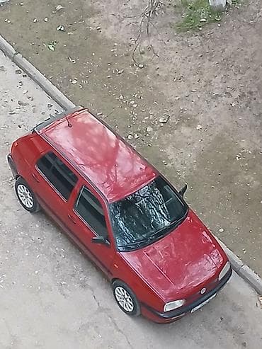 Volkswagen Golf III, 5‑дверный хэтчбек, красный цвет. Основные — 5