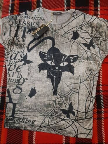 Блузка, Классическая модель, Однотонный at lalafo.kg Блузка, Классическая модель, Однотонный