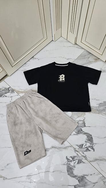 Сырткы кийимдер: Комплект, түсү - Кара, Колдонулган — 3