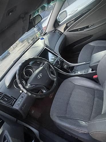 Hyundai Sonata: 2010 г., 2 л, Автомат, Бензин, Седан — 5