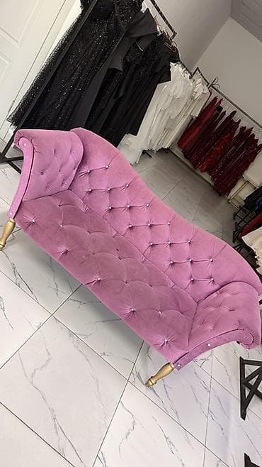 small table: Прямой диван — 1