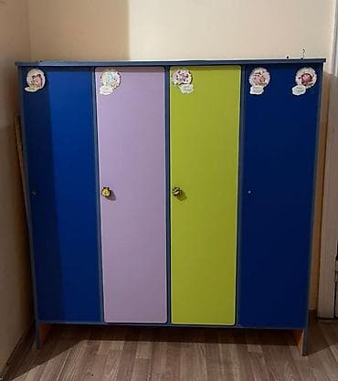 одежда для девочек: Продаются детские шкафчики для одежды, предназначенные для детского — 1