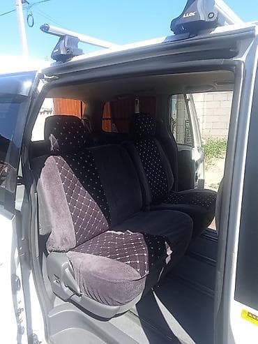 тайлта прадо: Toyota Estima: 2004 г., Автомат, Газ — 3