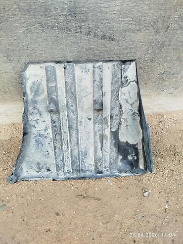 впускной коллектор ауди: 210 Мерседес защитник бензонасоса 2000 год - Материал: плотный пластик — 1