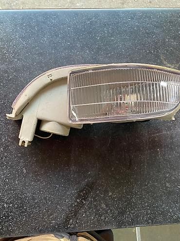 Правая противотуманная фара Toyota