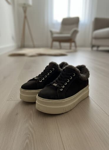 сапоги зимние женские натуральная кожа натуральный мех распродажа: Очень теплые зимние женские кеды Полностью натуральный мех Материал — 1