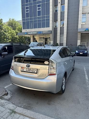 Продажа авто: Toyota Prius: 2012 г., Вариатор, Бензин — 4