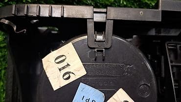 машина bmb: Подстаканник Е70 6 954 943 Год 2009 В отличном состоянии, очень — 7