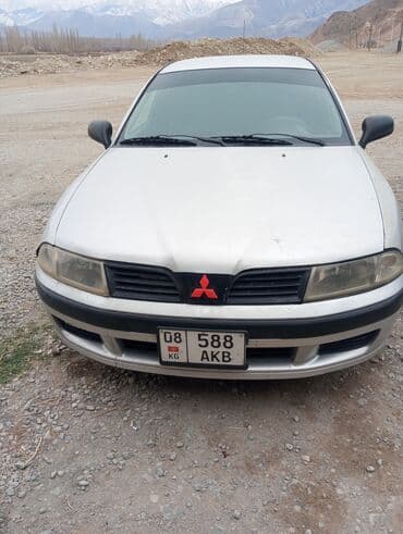 Mitsubishi Carisma: 2001 г., 1.6 л, Механика, Бензин, Седан