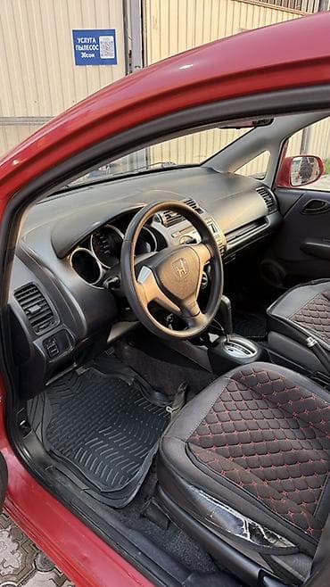 step vagon: Honda Fit: 2007 г., 1.5 л, Автомат, Бензин, Хэтчбэк — 9