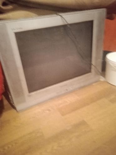 sony 3: Телевизор Sanyo CE21FS4 с кинескопом, выполненный в светло-сером — 1