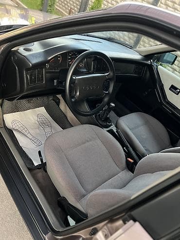аудиа: Audi 80: 1987 г., 1.8 л, Механика, Бензин, Седан — 6