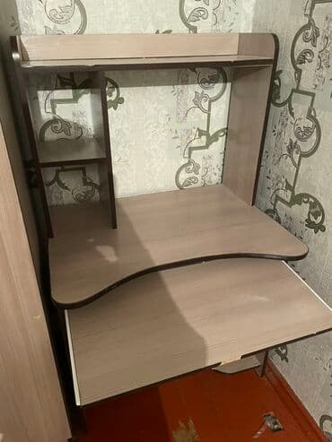 Шкафы: Компьютерный стол, С полками — 2