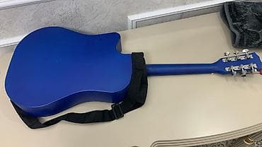 Гитаралар: Акустическая гитара 6‑струнная, корпус формата дредноут. Цвет — — 2