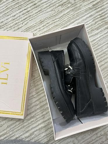 foot patch: Женские лоферы черные на массивной тракторной подошве. - Материал — 3