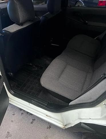 Volkswagen: Volkswagen Passat: 1988 г., 1.8 л, Механика, Бензин, Седан — 7