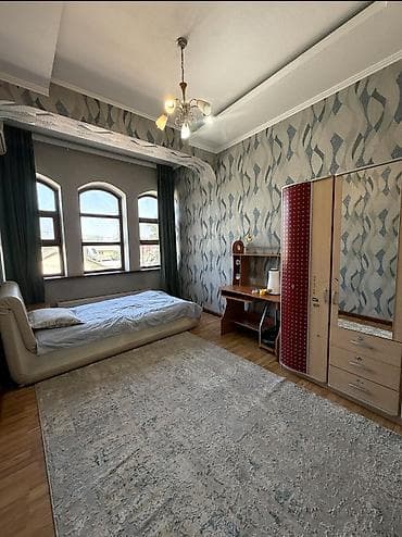остановка: 🏠 Срочно!!! Продается 3 уровневый дом рядом с центром. 📍 Район — 9