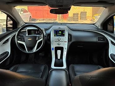 Chevrolet Volt: 2013 г., 1.4 л, Гибрид, Лифтбек — 10