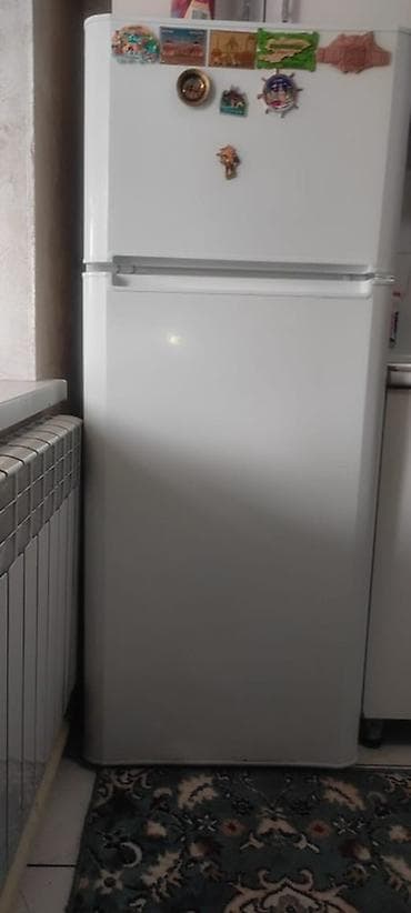 16 air: Холодильник Indesit, Б/у, Двухкамерный — 2