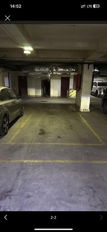 бокс на машину: 7 мкр, дом 15/3 . Парковочное место в крытом паркинге 20м2 — 1