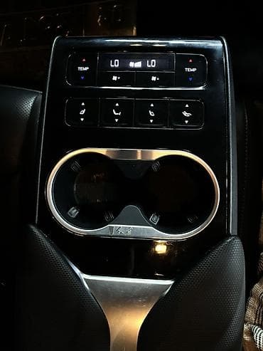tesla model x: Hyundai H-1: 2021 г., Электромобиль, Седан — 9