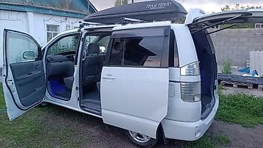 audi turbo: Toyota Voxy: 2004 г., 2 л, Вариатор, Бензин, Минивэн — 3