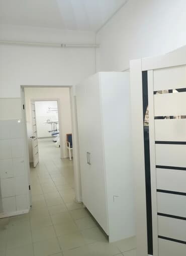 оборудование для парикмахерской: Стоматолог. Аренда места. Ошский рынок / базар — 1